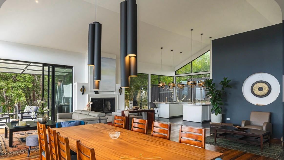 Comedor y chimenea