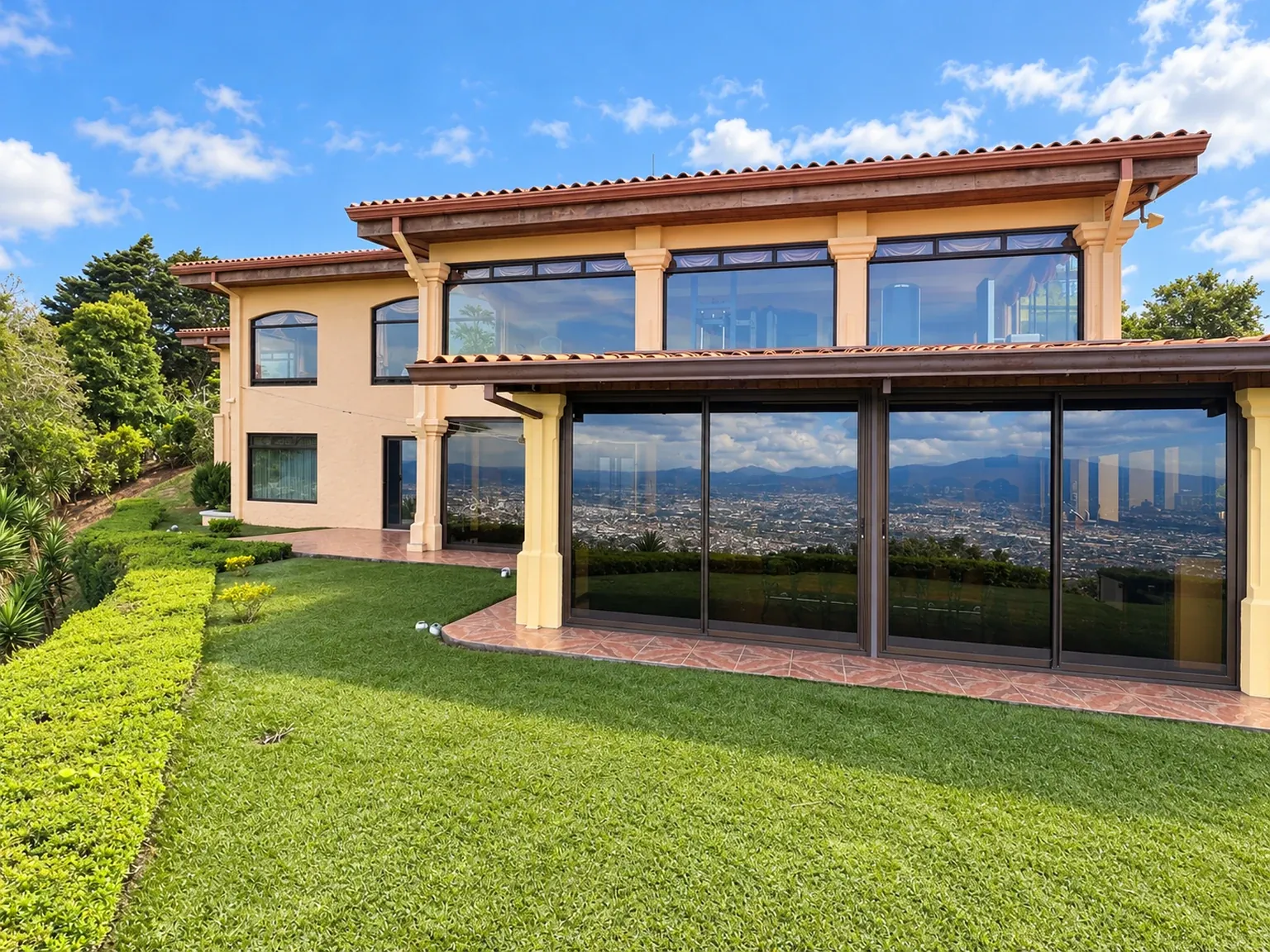 Casa de lujo en Bebedero de Escazú